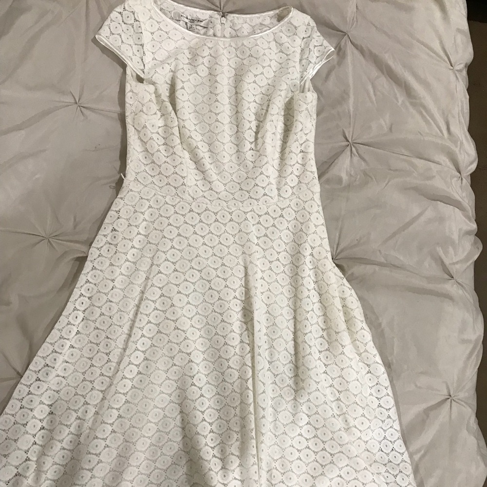 White Evan-Picone flare dress 👗 size 4